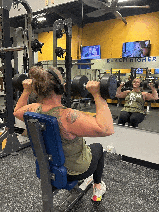Shoulder press demonstration